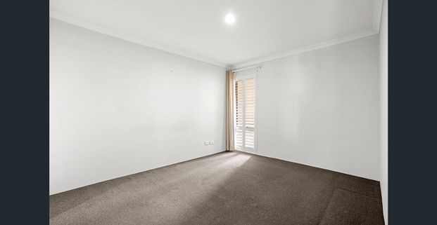 Fresh & Stylish 3-Bed Retreat in Baldivis - Photo 1