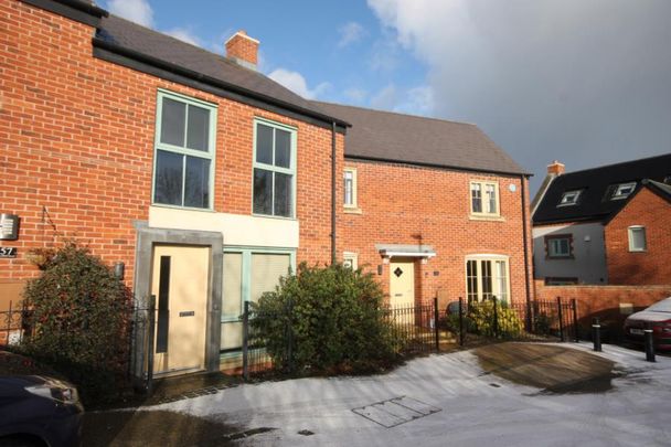 56 Smallhill Road - £895 pcm - Photo 1