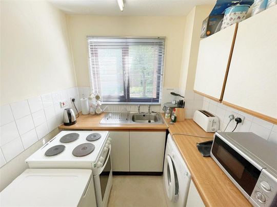 1 bedroom end of terrace house to rent - Photo 1