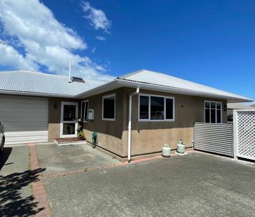 Charming 3-Bedroom Home in Onekawa - Photo 5