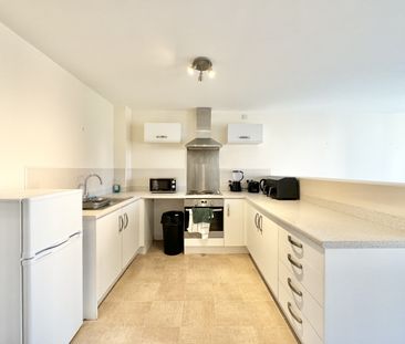 Two Bedroom Apartment for Rent - Photo 5