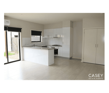 Convenient Location! - Photo 2