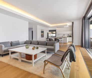 Villa Sanchez, Luxury Beachfront Villa to Rent in East Marbella - Photo 2