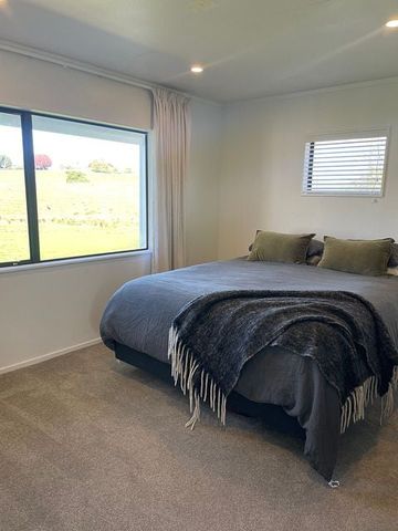 Newly renovated cottage with rural views - Photo 3
