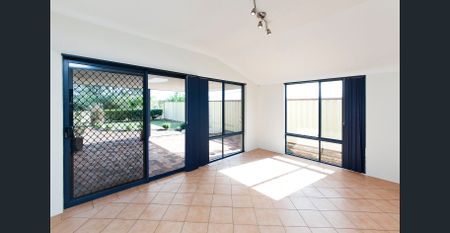 Spacious 4x2 Home in Willagee - Photo 3