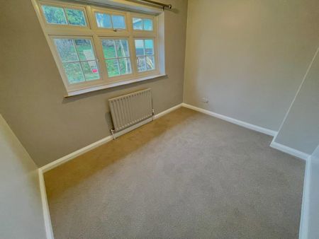 2 bedroom terraced house to rent - Photo 4