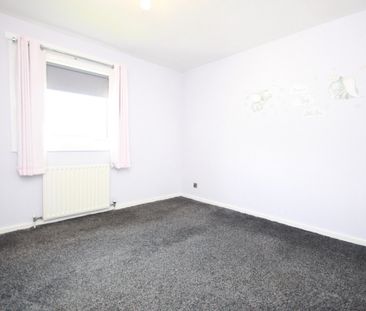 South Barrwood Road, Kilsyth, G65 - Photo 3