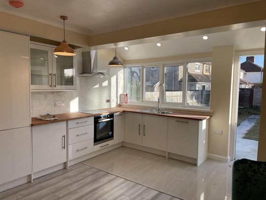 4 bedroom house share to rent - Photo 1