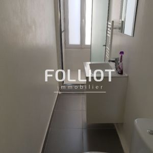 A LOUER - VIRE NORMANDIE - Maison T3 AVEC TERRASSE ET PARKING A PROXIMITÉ - Photo 2