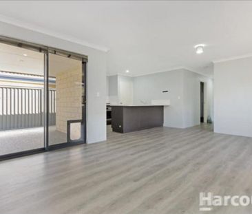 Baldivis - Photo 1