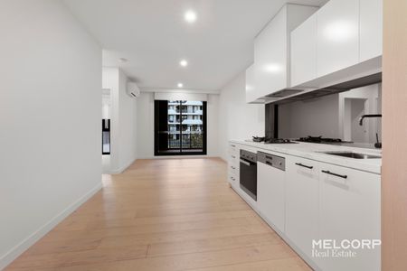 STYLISH COMFORT IN A PRIME LOCATION - UNFURNISHED - Photo 3