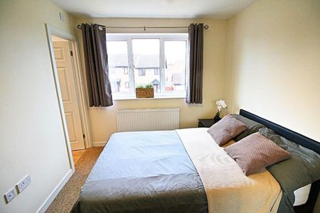 1 bedroom in a house share to rent - Photo 3