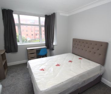 106 Belle Vue Road Leeds - LS3 1HF - Photo 5