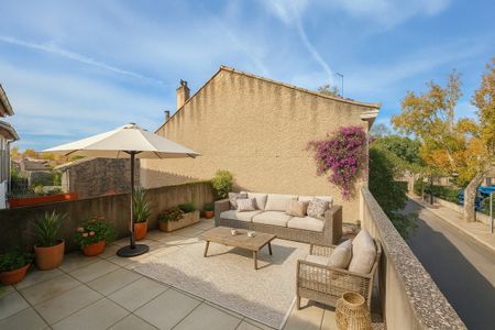 Type 3 Les Milles terrasse 1060 euros - Photo 2