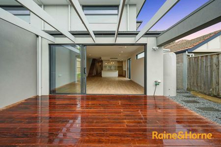 Contemporary Living: Brand New Townhouse - Photo 2