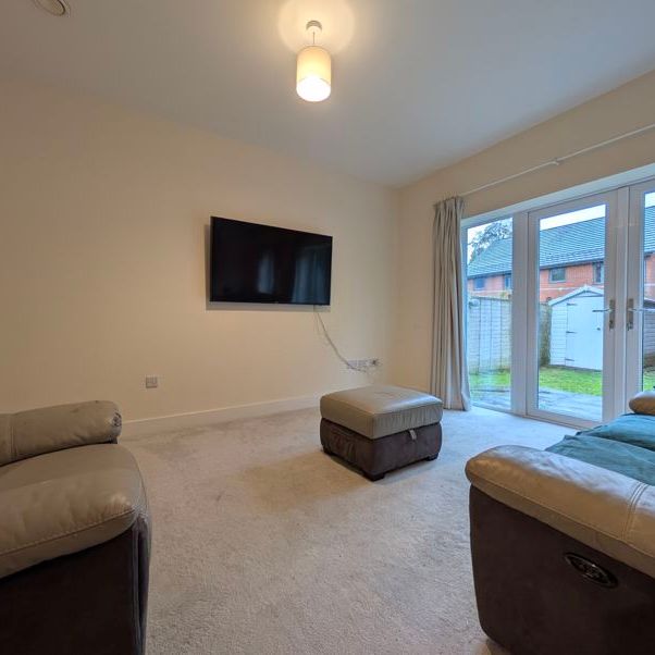 Lloyd Road, Chichester - Photo 1