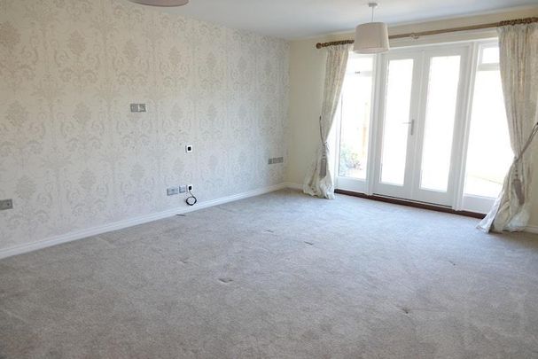 5 bedroom detached house to rent - Photo 1