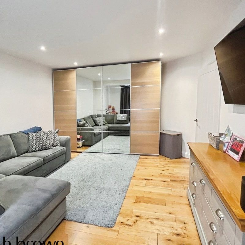 Ellerton Road - Photo 1