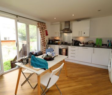 Room in a Shared House, Jamestown Way, E14 - Photo 5