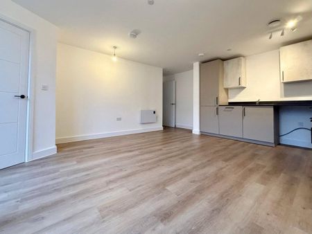 Commercial Road, Poole, Dorset, BH14 - Photo 2