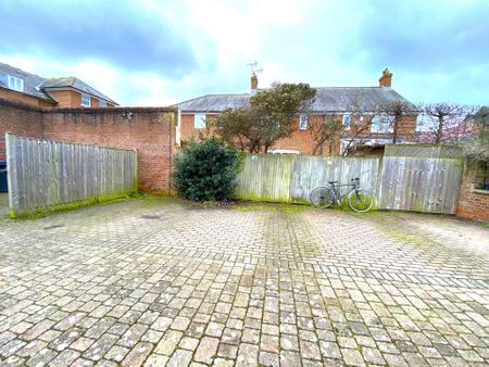 Kirbys Lane, Canterbury - Photo 2