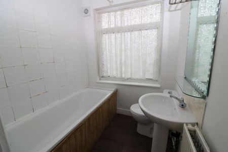 3 bedroom maisonette to rent - Photo 3