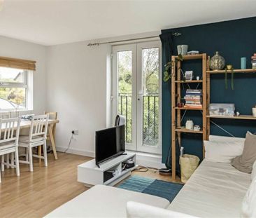 Park Road, TW11, London - Photo 3