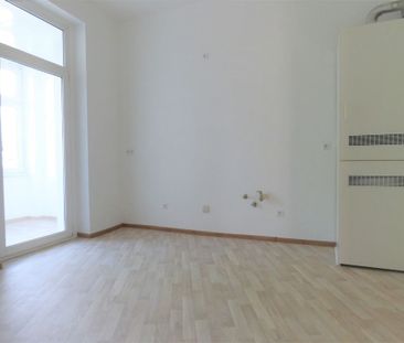 Leutzsch - Schöne 3 Zi.- Whg., Gäste WC, Loggia, frisch saniert! - Photo 3