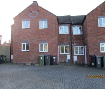2 bedroom terraced house to rent - Photo 1
