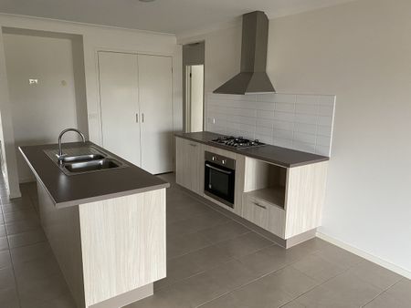 7 Edinburgh Court,, Shepparton VIC 3630 - Photo 4