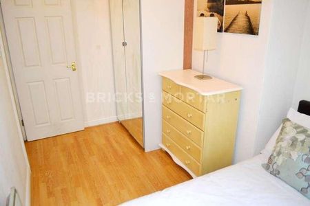 Victoria Square, Jesmond, Newcastle Upon Tyne, NE2 - Photo 3