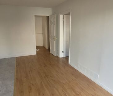 For Lease - 28 Greenleaf Terrace Unit# Ground Floor, Toronto, Ontario - Photo 1