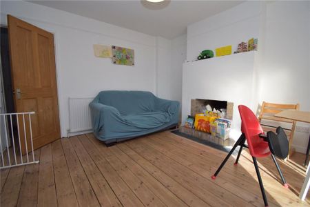 3 bedroom semi-detached house to rent - Photo 2