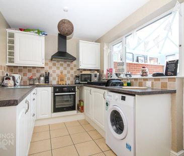 2 bedroom semi-detached house to rent - Photo 6