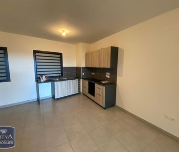 Location Appartement 2 pièces 51m² ST DENIS 97400 - Photo 3