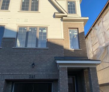 For Lease - 251 Danzatore Path Unit# 23, Oshawa, Ontario - Photo 2