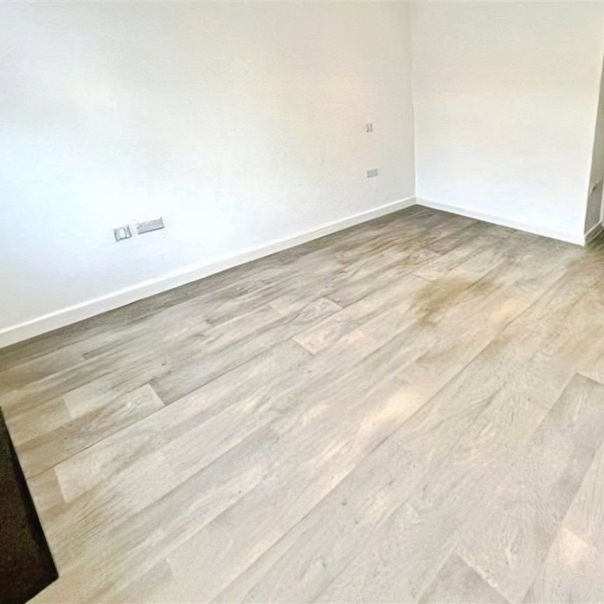 Shirley Road, SO15 - Photo 1