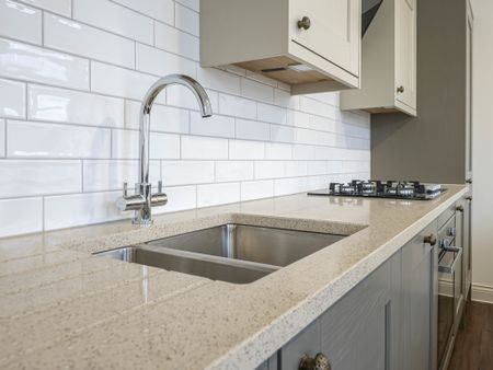 2 bedroom apartment to let - Photo 5