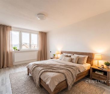 Pronájem bytu 2+1 52 m2 - Fotografie 5