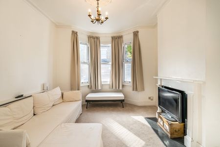 3 bedroom terraced house to rent - Photo 2