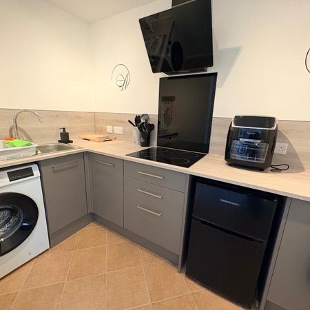2 bedroom apartment to rent - Photo 3