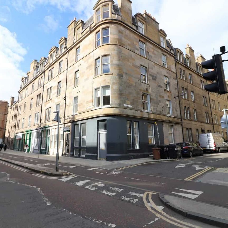 2/1 Buccleuch Terrace, Edinburgh, EH8 9ND - Photo 1