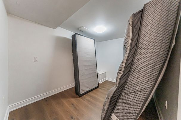 For Lease - 22 Hazelglen Court, Brampton, Ontario - Photo 1