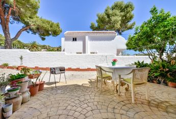 FOR RENT VILLA MORAIRA with 4 bedrooms for LONG TERM NEAR THE BEACH AND THE CITY