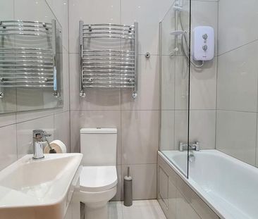 2 bedroom flat to rent - Photo 6