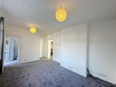 3 Bed Terraced House, Langsett Avenue, M6 - Photo 2