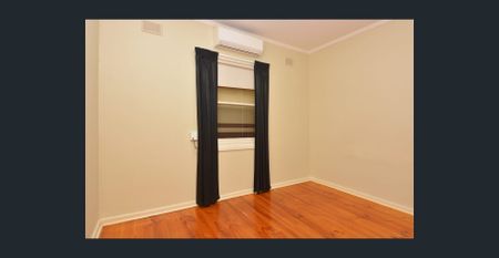 Large Corner Block Maisonette! - Photo 3