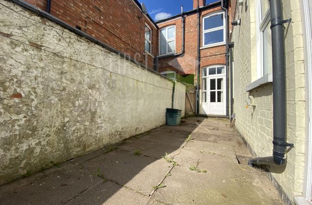 Lytton Road, Clarendon Park, Leicester, LE2 - Photo 1