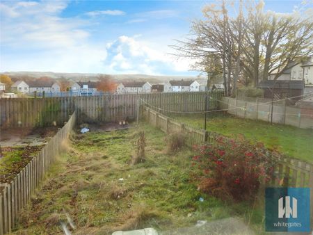 Rawthorpe Crescent, Rawthorpe, Huddersfield, HD5 - Photo 2
