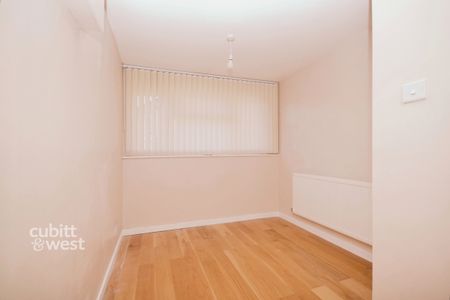 3 bedroom end of terrace house to rent - Photo 4